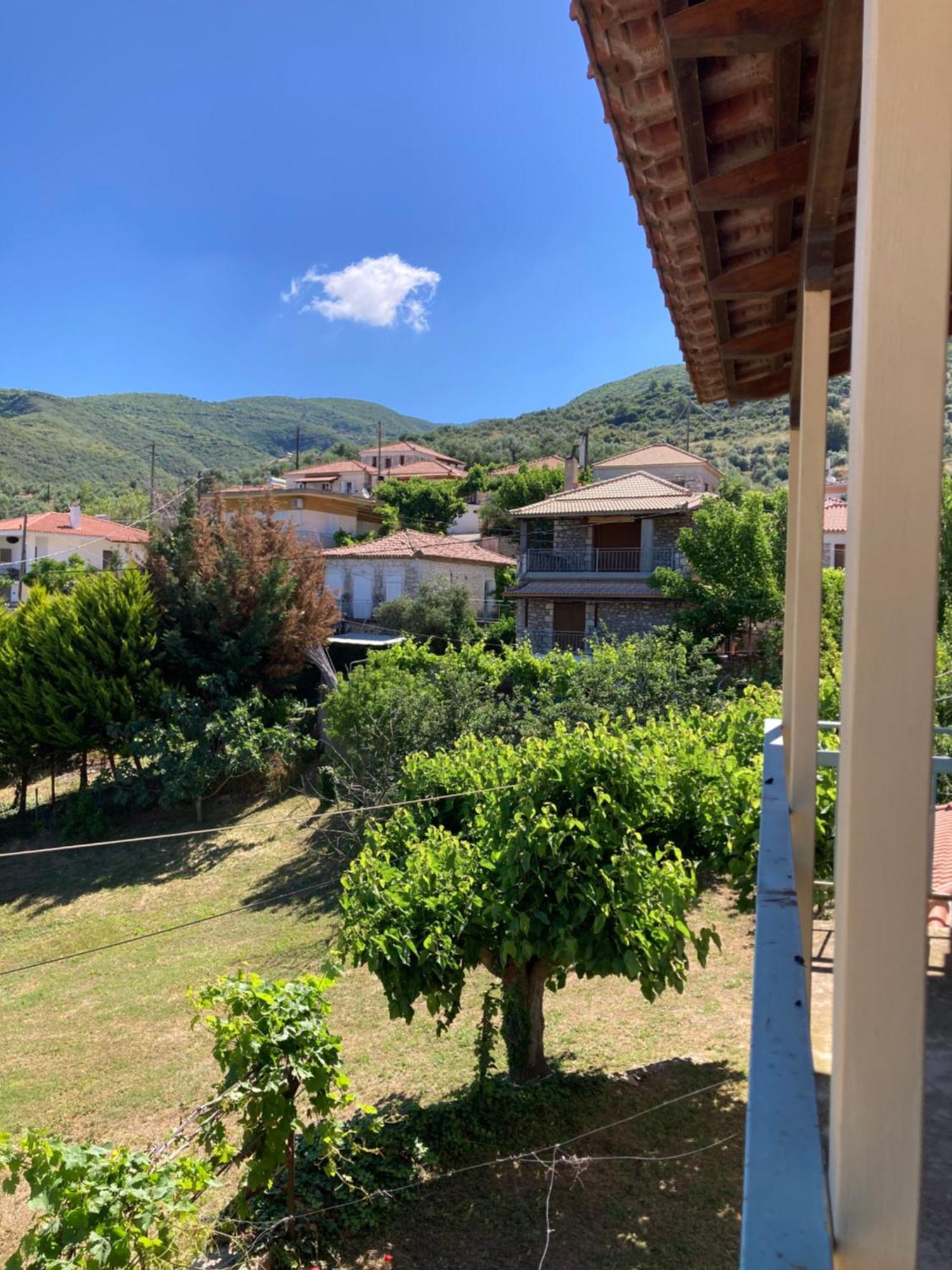 Au Son Des Cloches Villa Zacharo Exterior photo